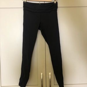 Lululemon black crop leggings